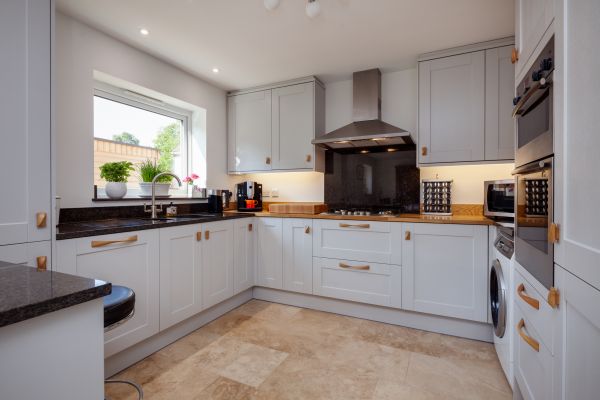 Cost of Cabinet Hardware Installation in Kenner
