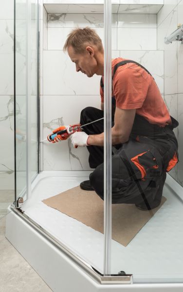 Shower Caulking Repair in Kenner
