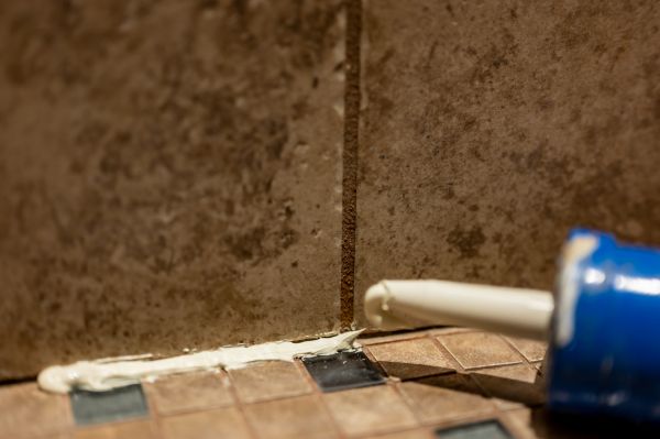 Cost of Shower Caulk Replacement in Kenner