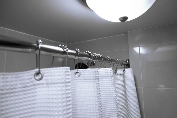 Shower Rod Mounting in Kenner