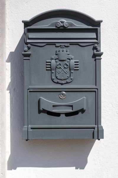 Wall Mailbox Mounting in Kenner