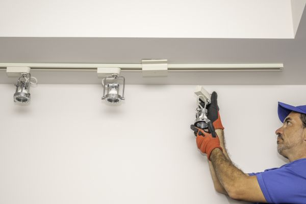 Cost of Track Light Bulb Replacement in Kenner