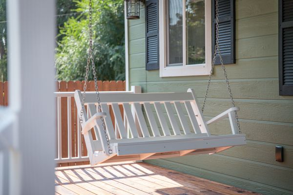 Cost of Porch Swing Installation in Kenner